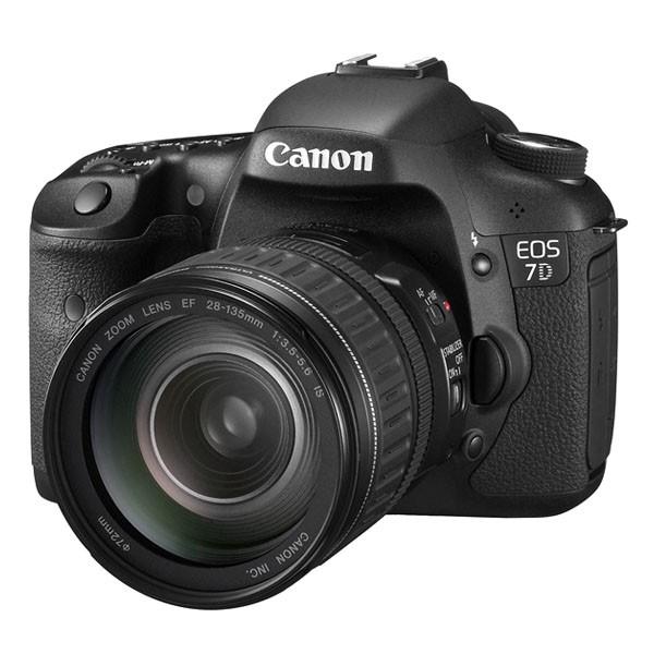 Foto Canon EOS 7D Cámara Réflex Digital + Objetivo EF 18-135 mm f/3.5-5.6 IS
