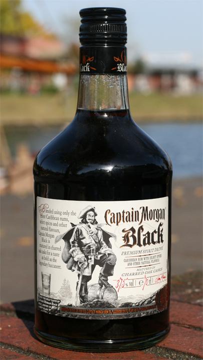Foto Captain Morgan Black 0,7l 37,5%vol. (24.14 EUR/L)