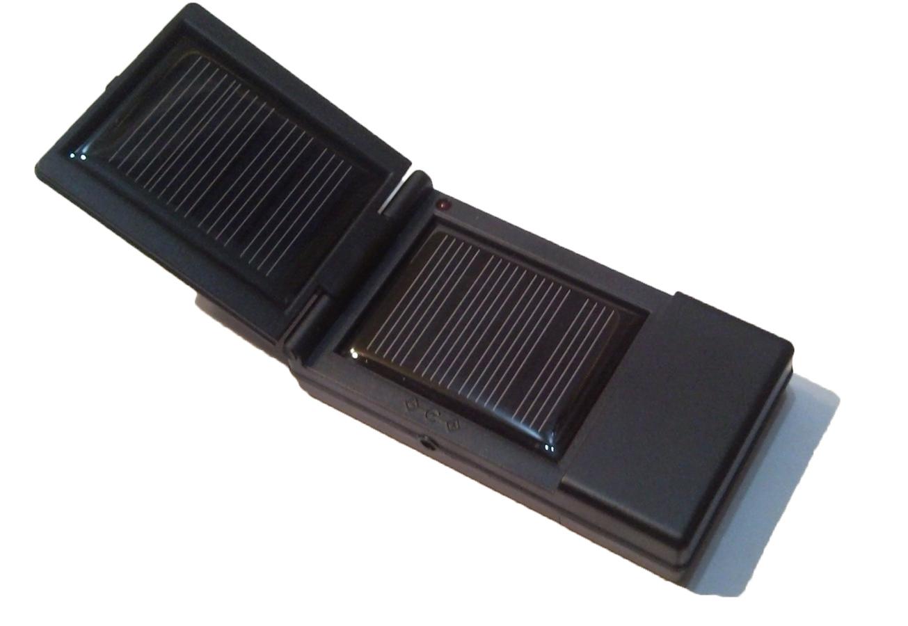 Foto Cargador Solar Pilas Recargables AA Elektro