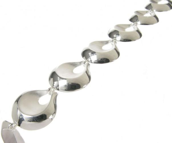 Foto Cavendish French Sterling Silver Brushed Horseshoes Bracelet