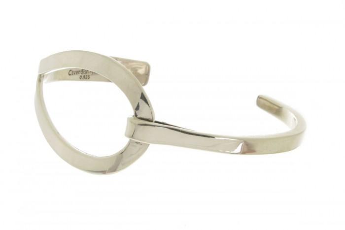 Foto Cavendish French Sterling Silver Giant Ribbon Loop Cuff Bangle