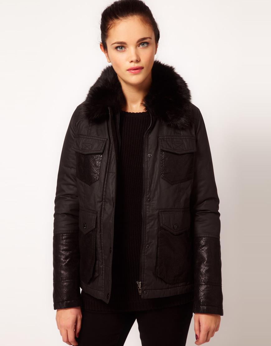 Foto Chaqueta guateada con cuello de piel sintética de River Island Negro