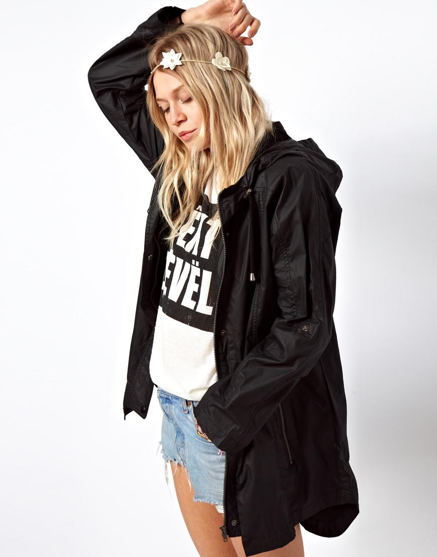 Foto Chubasquero de ASOS Negro