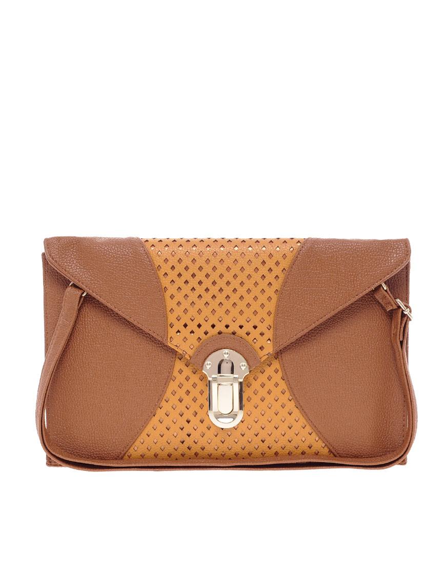 Foto Clutch con aplicación de Airtex de Johnny Loves Rosie Marrón