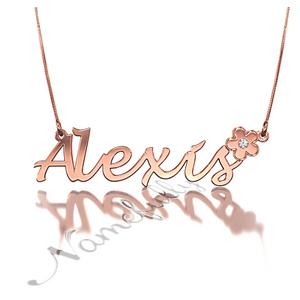 Foto Collar con nombre estilo Alexis Flor de plata chapada en oro rosa quilates con diamantes