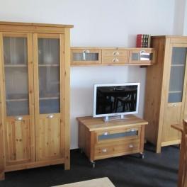 Foto Conjunto muebles salón pino