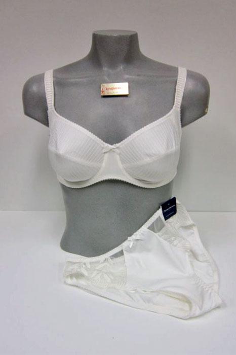 Foto Conjunto que redefine la figura PRIMA DONNA