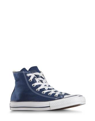Foto converse all star sneakers abotinadas
