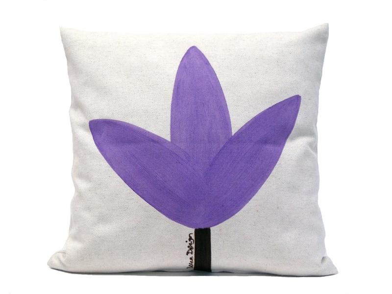 Foto Crocus lila. Funda de cojin . Diseo original. P