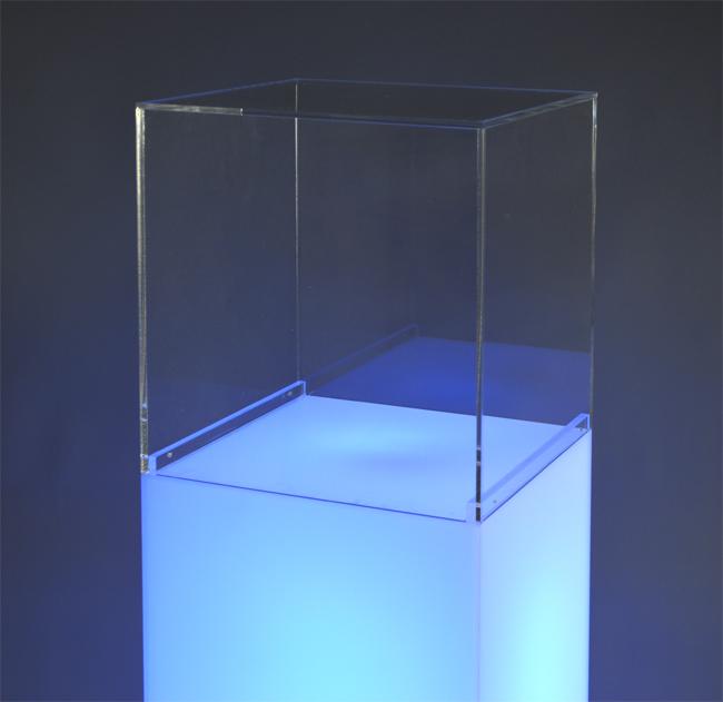 Foto Cubo pedestal columna con urna RGB