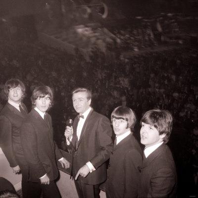 Foto Daily Mirror Golden Ball February 1965 the Beatles Arrive at the Royal Albert Hall - Laminas