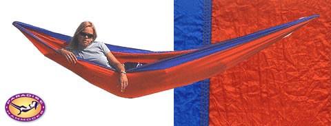 Foto Doble hamaca en naranja brillante y azul real