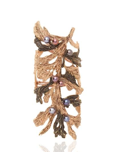 Foto dominique lucas pulsera juniper de puño en bronce tono sobre tono