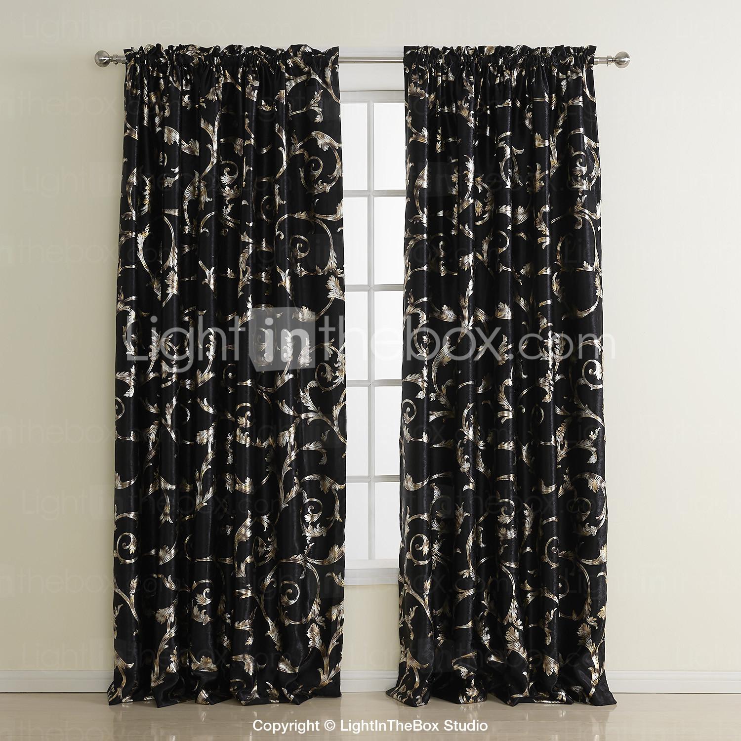 Foto (Dos paneles) noble brillante sala floral cortinas oscuras