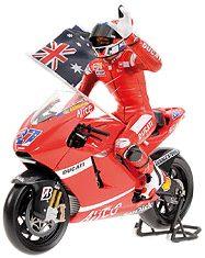Foto Ducati Desmosedici Moto GP 2007 con Figura Stoner