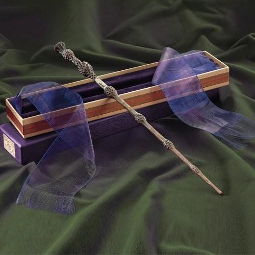 Foto Dumbledore Wand in Ollivander's Box. Life-Size Licensed Reproduction Prop - Harry Potter Noble Collection - As seen in the Harry Potter and the Half-Blood Prince