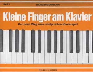 Foto Edition Melodie Kleine Finger am Klavier 3