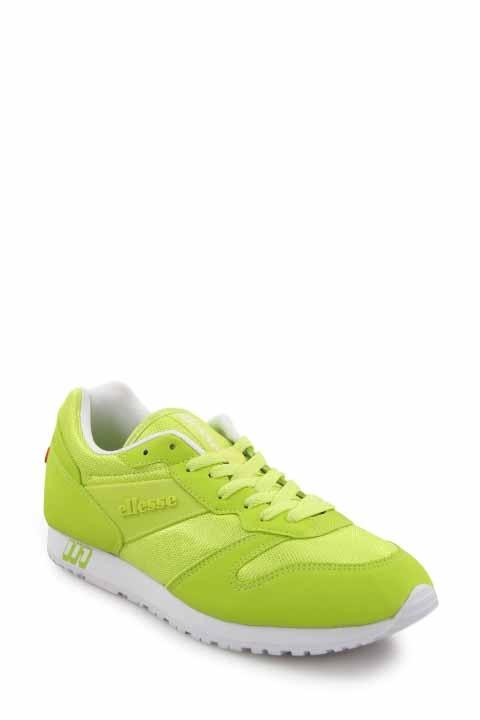 Foto Ellesse running en cordón