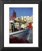 Foto Enmarcado 25x20cm imprimir of Barco y pueblo, Naxos, Cyclades,...