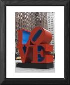 Foto Enmarcado 25x20cm imprimir of Escultura de amor por Robert Indiana
