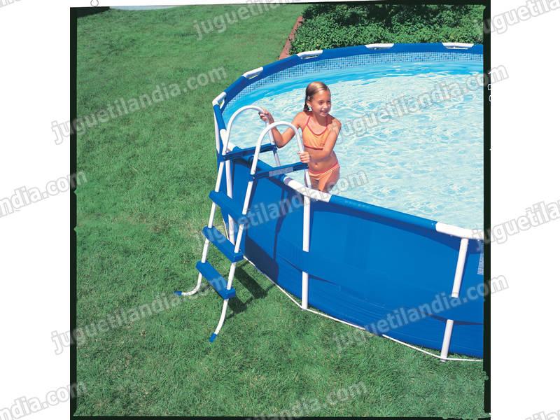 Foto Escalera 107 cm. para piscinas. intex 58973