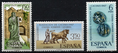 Foto España Spain Nº 1827/29 1827/9 1967 Fundación De Cáceres Cultura Fauna Arte Mnh