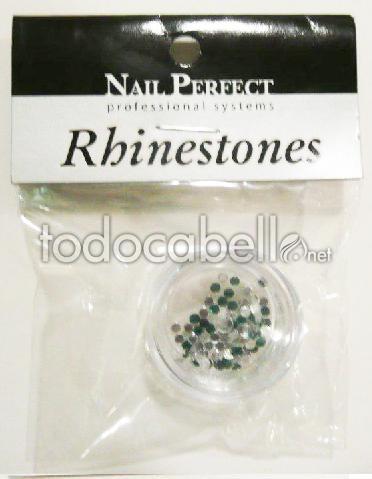 Foto Fama Fabré Rhinstones. Esmeralda para decoración de uñas.
