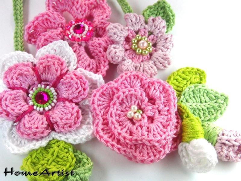 Foto Flores mezcladas - precioso collar de ganchillo