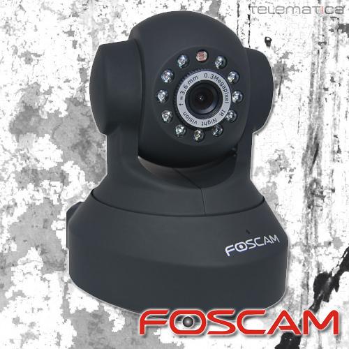 Foto Foscam PoE IP camera with pan and tilt 8918E