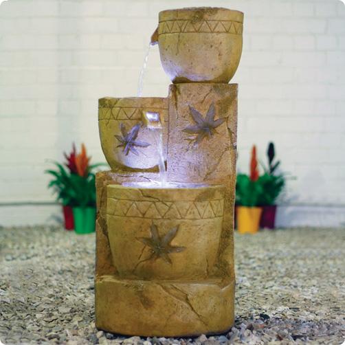 Foto Fuente de Agua Fósil con Luces