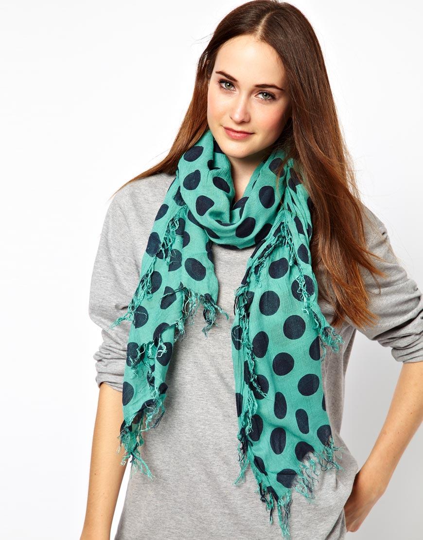 Foto Fular con estampado de lunares grandes de French Connection Bianco/...