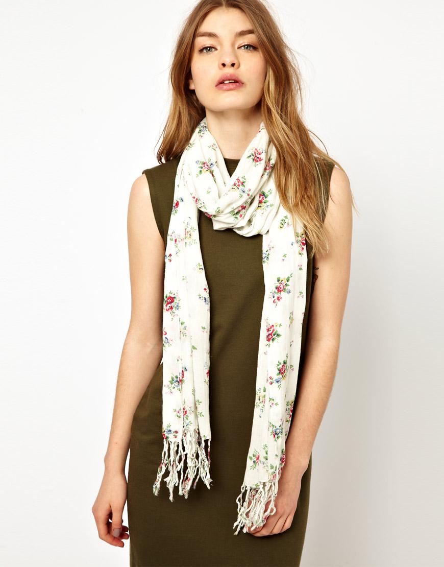 Foto Fular con estampado de ramilletes de flores de Cath Kidston Posy