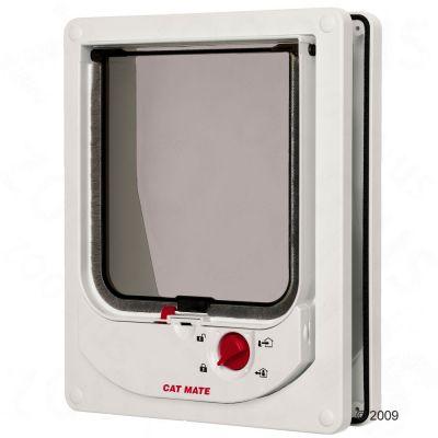 Foto Gatera Cat Mate con sistema de cierre automa'tico - Gatera