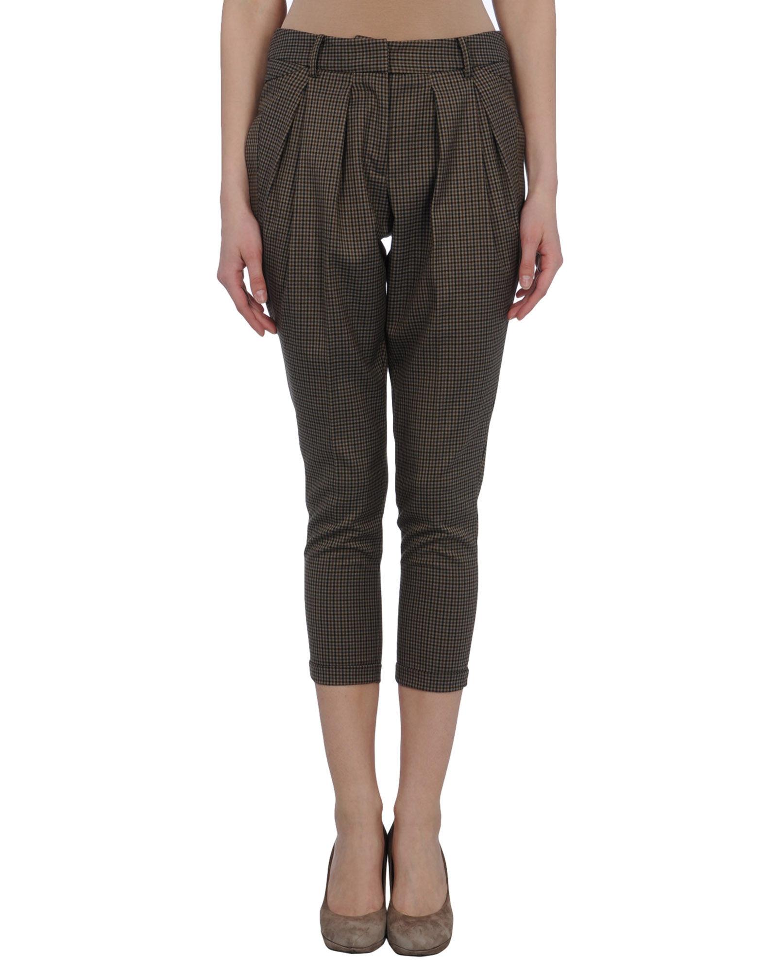 Foto gold case pantalones piratas
