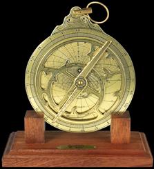 Foto H22 Astrolabio Planisférico