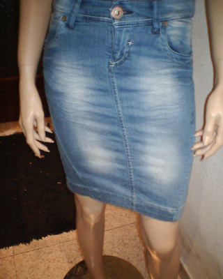 Foto ��� Preciosa Falda De Bershka Color Tejano Claro Talla 32