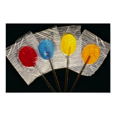 Foto Imagen de cuatro lollipops coloridos Posters