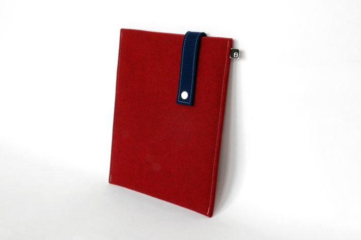 Foto iPad case: Red and navy wool felt