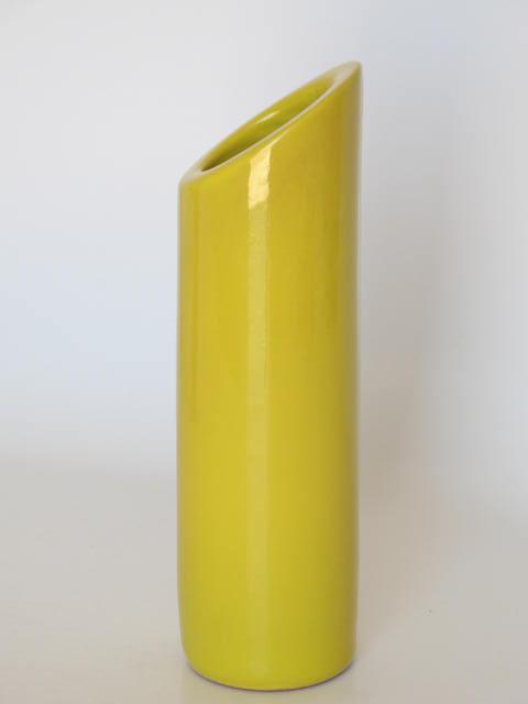 Foto jarrones de color amarillo
