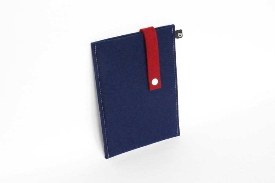 Foto Kindle case: Navy and red wool felt
