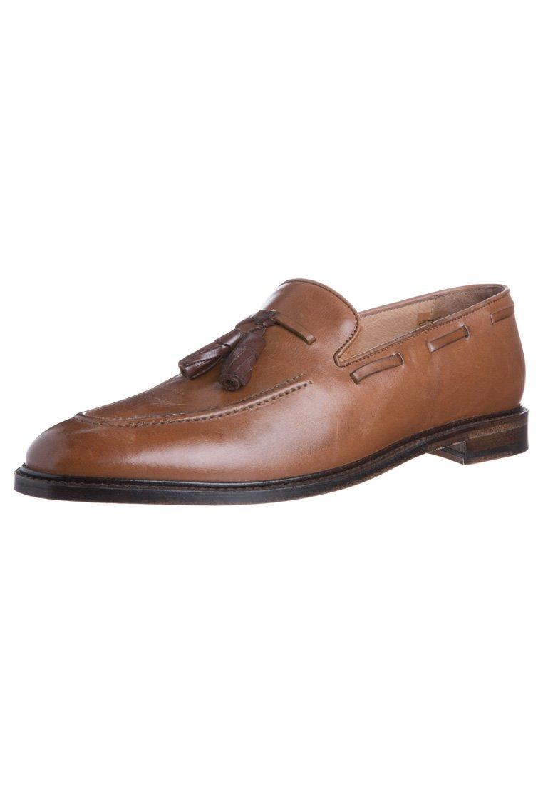 Foto KIOMI THE CLASSY TASSEL LOAFER Mocasines marrón