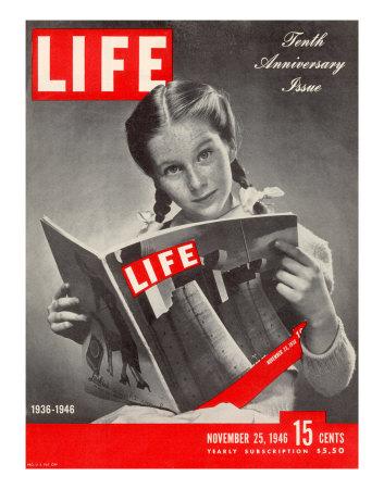 Foto Lámina fotográfica 10th Anniversary Features Young Girl Reading First Issue of LIFE, November 25, 1946 de Herbert Gehr, 36x28 in.