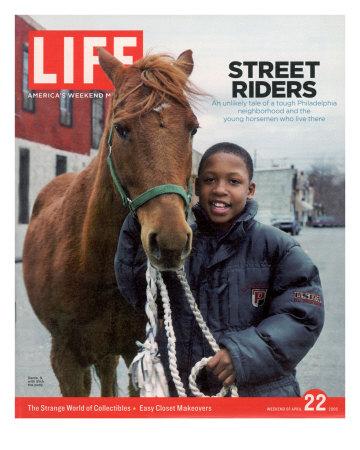 Foto Lámina fotográfica Dante at Fletcher Street Stables where Philadelphia's Inner City Kids Ride Horses, April 22, 2005 de Martha Camarillo, 25x20 in.