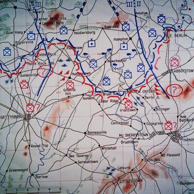 Foto Lámina fotográfica de primera calidad Map of Southern PA, Overlayed with Military Strategic Symbols to Illustrate Hypothetical Battle de Horace Bristol, 41x41 in.