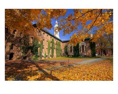 Foto Lámina fotográfica Nassau Hall At Fall, Princeton University de George Oze, 61x51 in.