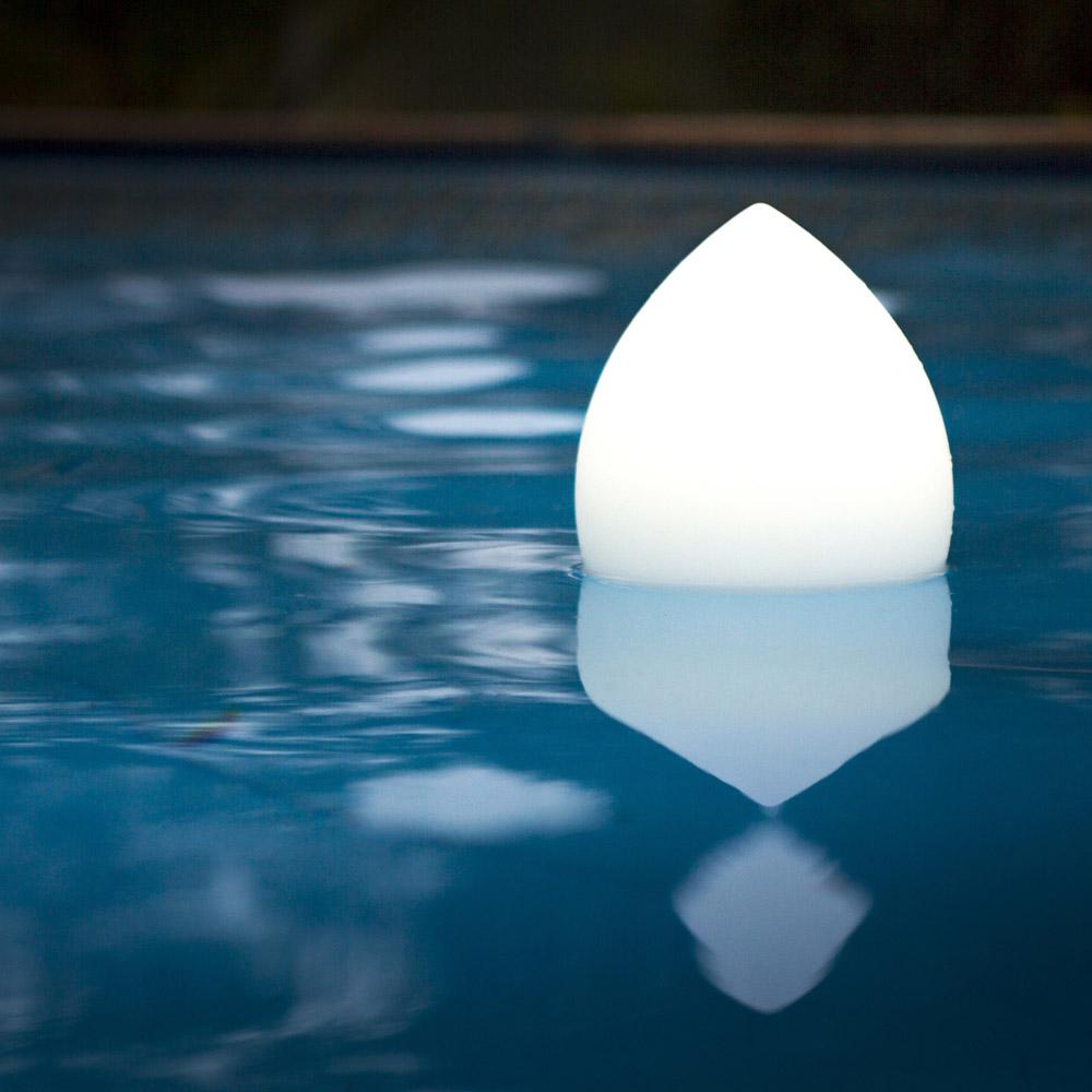Foto Lámpara led en forma de gota 