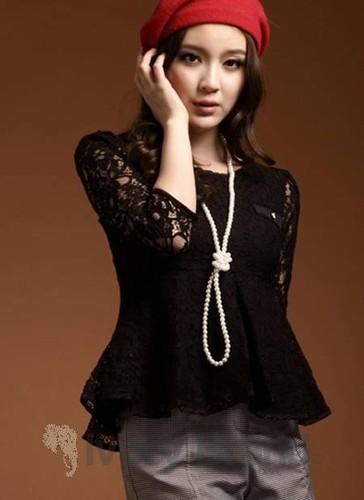 Foto Lace round neck three quarter sleeve tee