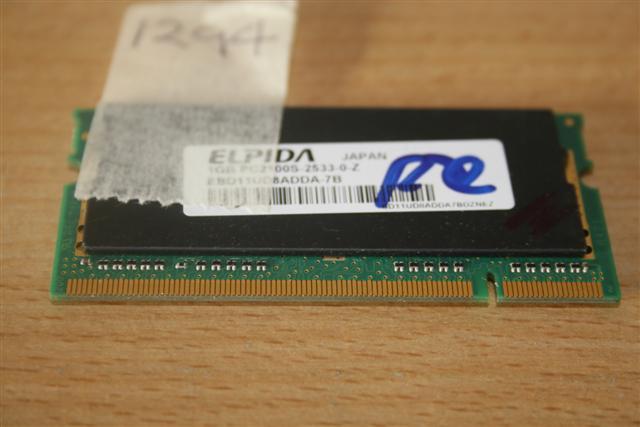 Foto Laptop PC2100S-2533-0-Z 333Mhz 1Gb de memoria 200-pines DDR-RAM