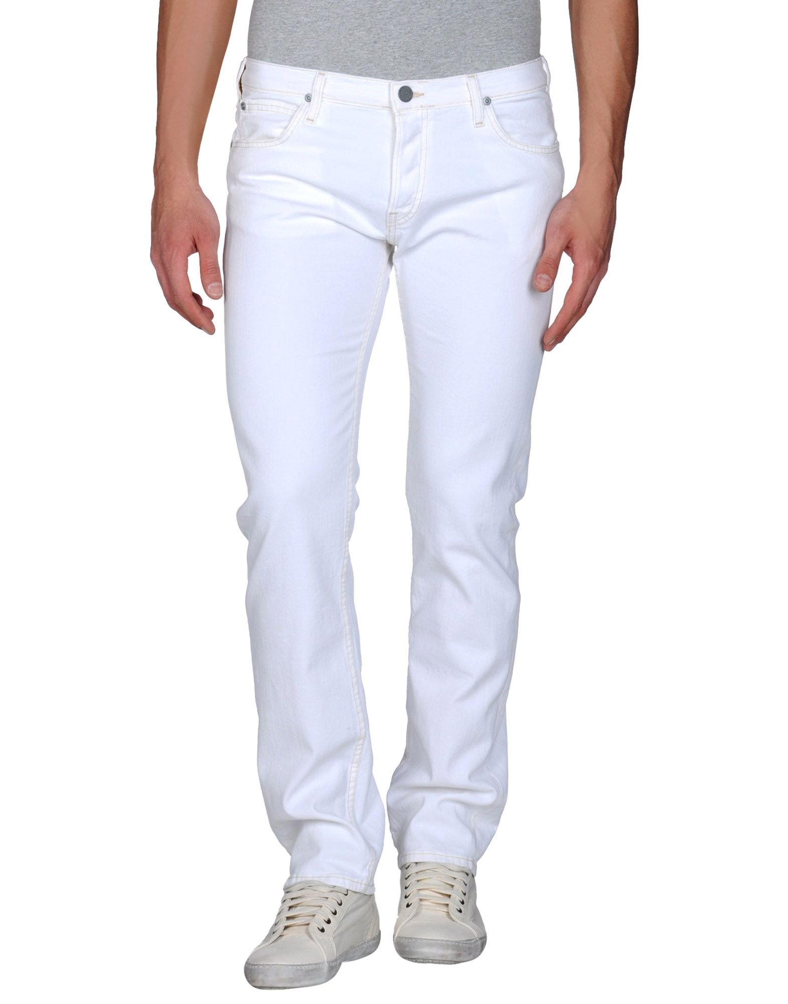 Foto lee pantalones vaqueros
