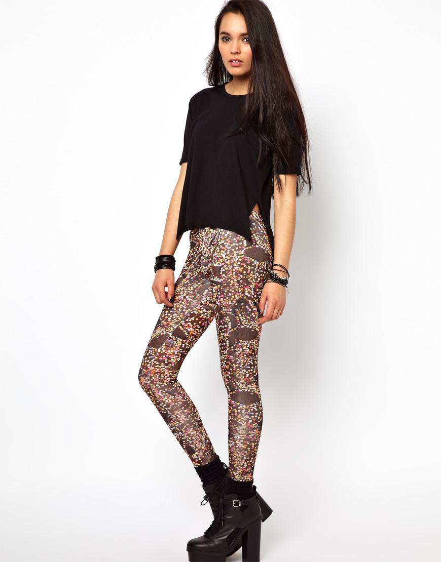 Foto Leggings Jazzie de Voodoo Girl Estampado en toda la prenda